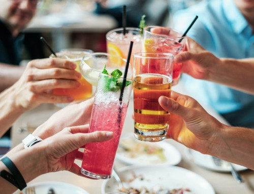 Επικίνδυνη η κατανάλωση αλκοόλ το καλοκαίρι